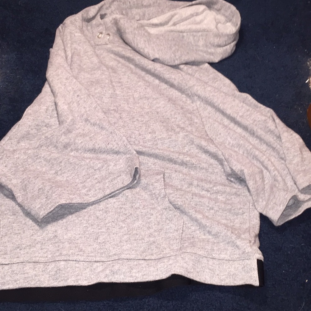 Workout short sleeve sweatshirt